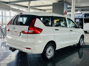 Toyota Rumion 1.5 S - Image 2