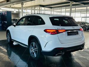 Mercedes-Benz GLC GLC300d 4Matic Avantgarde - Image 11