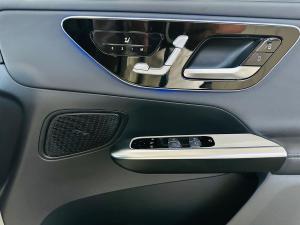 Mercedes-Benz GLC GLC300d 4Matic Avantgarde - Image 9