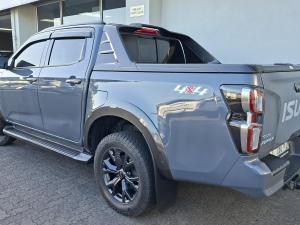 Isuzu D-Max 3.0TD double cab V-Cross 4x4 - Image 4