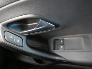 Volkswagen Polo Vivo 1.6 Comfortline TIP - Image 15