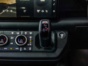 Land Rover Defender 110 D300 X-Dynamic HSE - Image 15