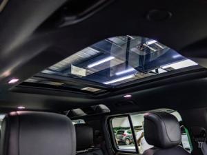 Land Rover Defender 110 D300 X-Dynamic HSE - Image 19