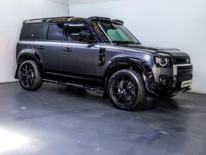 Land Rover Defender 110 D300 X-Dynamic HSE - Image 2