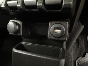 Suzuki Jimny 1.5 GLX - Image 6