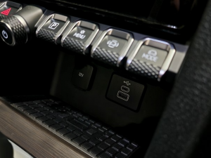 Volkswagen Amarok 3.0TDI V6 double cab Aventura 4Motion - Image 25