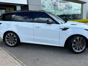Land Rover Range Rover Sport D350 Dynamic HSE - Image 3