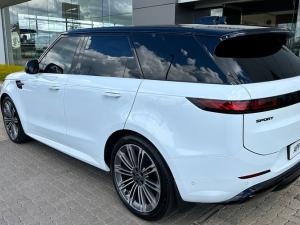 Land Rover Range Rover Sport D350 Dynamic HSE - Image 7