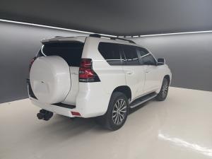 Toyota Land Cruiser Prado 2.8GD VX-L - Image 2