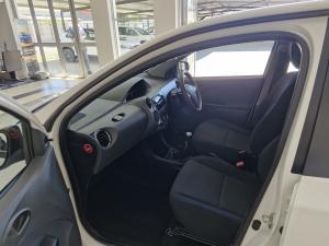 Toyota Etios hatch 1.5 Sprint - Image 7