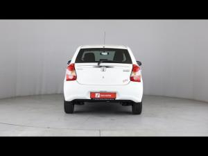 Toyota Etios hatch 1.5 Sprint - Image 5