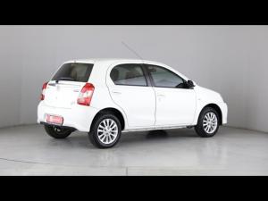 Toyota Etios hatch 1.5 Sprint - Image 2