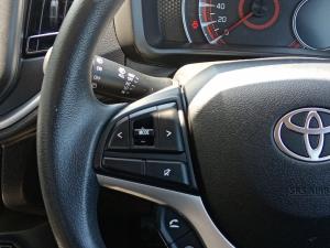 Toyota Vitz 1.0 XR AMT - Image 9