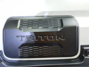 Mitsubishi Triton 2.4DI-D double cab 4x4 Xtreme - Image 12