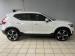 Volvo XC40 T3 Momentum - Thumbnail 3