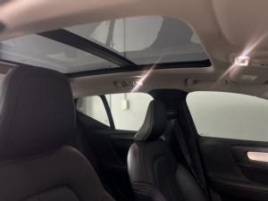 Volvo XC40 T3 Momentum - Image 5