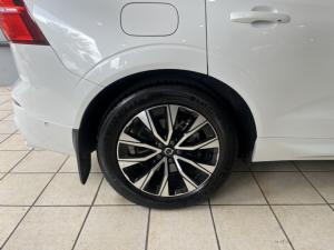 Volvo XC60 B6 AWD Ultimate Dark - Image 11