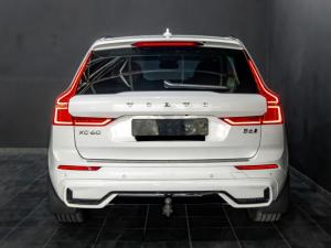 Volvo XC60 B6 AWD Ultimate Dark - Image 4