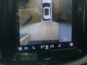 Volvo XC60 B6 AWD Ultimate Dark - Image 8