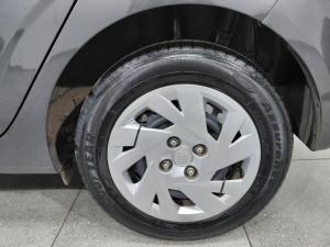 Hyundai Grand i10 1.0 Premium hatch - Image 12