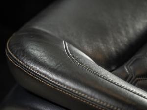 Nissan Navara 2.5DDTi double cab LE Plus - Image 32