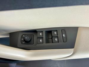 Volkswagen Polo sedan 1.6 Life - Image 8