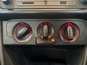 Volkswagen Polo sedan 1.4 Trendline - Image 5