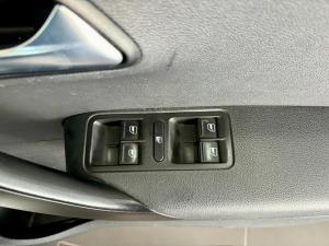 Volkswagen Polo sedan 1.4 Trendline - Image 6