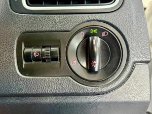 Volkswagen Polo sedan 1.4 Trendline - Image 7