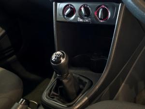 Volkswagen Polo Vivo hatch 1.4 Trendline - Image 13