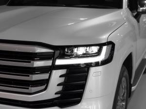 Toyota Land Cruiser 300 3.3D ZX - Image 16