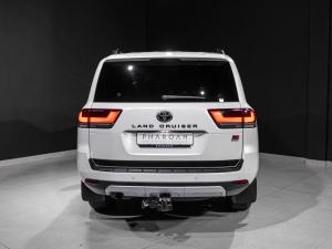 Toyota Land Cruiser 300 3.3D GR-Sport - Image 27