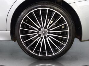 Mercedes-Benz C-Class C220d Avantgarde - Image 16