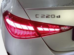 Mercedes-Benz C-Class C220d Avantgarde - Image 20