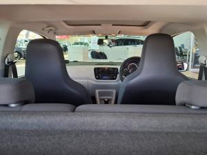 Volkswagen up! move up! 3-door 1.0 - Image 22