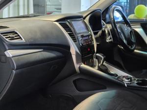 Mitsubishi Pajero Sport 2.4DI-D 4x4 Shogun - Image 12