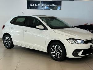 Volkswagen Polo hatch 1.0TSI Life manual - Image 5