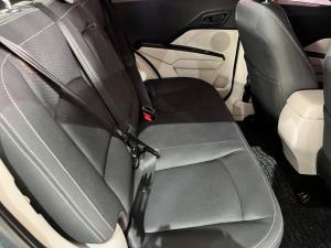 Mahindra XUV300 1.5TD W4 - Image 8