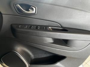 Renault Captur 88kW turbo Dynamique auto - Image 10