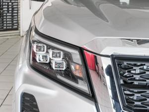 Nissan Navara 2.5DDTi double cab LE Plus - Image 20