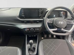 Hyundai i20 1.2 Premium - Image 18