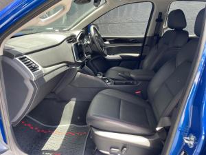 L D V T60 2.0D Bi-Turbo double cab Max Luxe 4x4 auto - Image 11