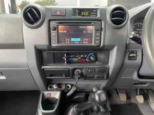 Toyota Land Cruiser 79 4.5D-4D V8 double cab LX - Image 18