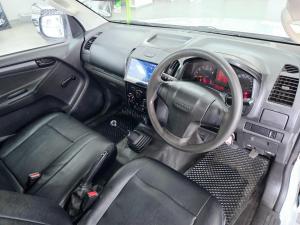 Isuzu KB 250D-Teq Fleetside - Image 12