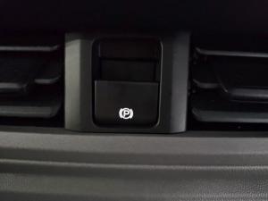 Volkswagen Transporter 2.0TDI Kombi SWB Basic - Image 9