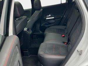 Mercedes-Benz GLA GLA200 Progressive - Image 14