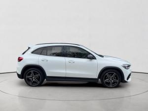 Mercedes-Benz GLA GLA200 Progressive - Image 8