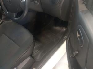 Nissan NP200 1.6i safety pack (aircon) - Image 28