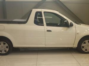 Nissan NP200 1.6i safety pack (aircon) - Image 8