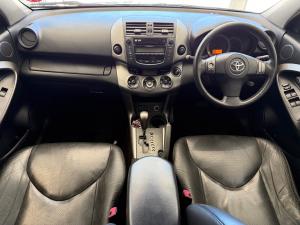 Toyota RAV4 2.0 VX auto - Image 6